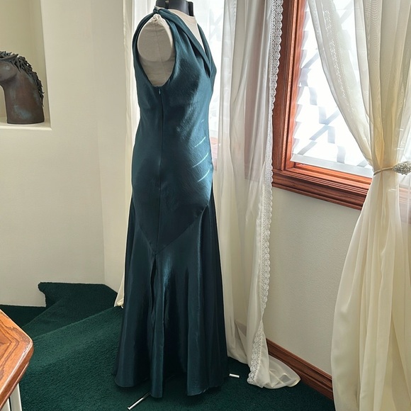 Holiday green dress - Picture 6 of 6